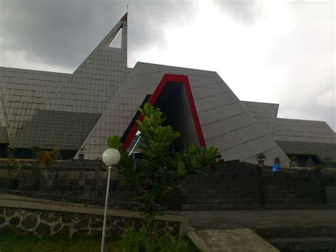 Labsky's Finest History: Merapi Volcano Museum