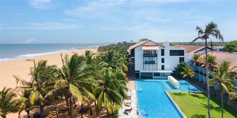 Beach Hotel Negombo, Sri Lanka | Jetwing Blue Negombo | Official Site