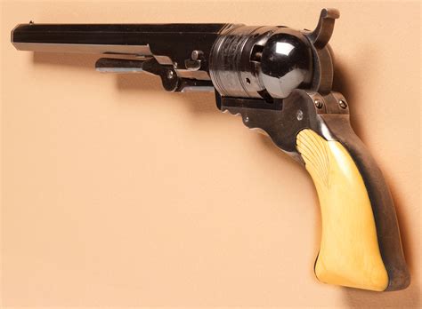 1836 Colt Revolver Fetches $977,500 at Heritage Auctions - eXtravaganzi