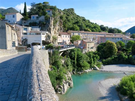 Balade dans le Vieux Nyons, au coeur de la Drôme Provençale - Découvrir ...