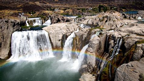 Everything you need to know about visiting Shoshone Falls