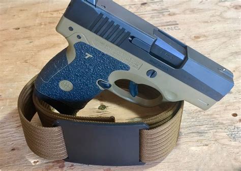 The 5 Best Nylon Gun Belts (Tactical Belt Holster Reviews)