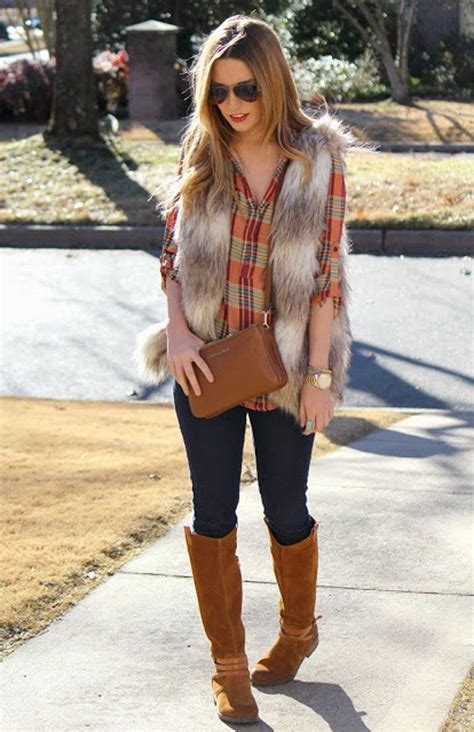 Chic And Comfortable Thanksgiving Outfit Ideas For Women | Comfortable ...