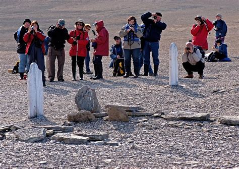 Beechey Island graves photo - Ian Pettigrew photos at pbase.com