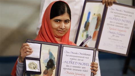 Malala Yousafzai Accepts Her Nobel Peace Prize | Free Download Nude ...