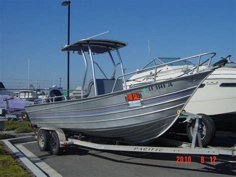 1988 Bayrunner 21' Aluminum Center Console | Bloodydecks