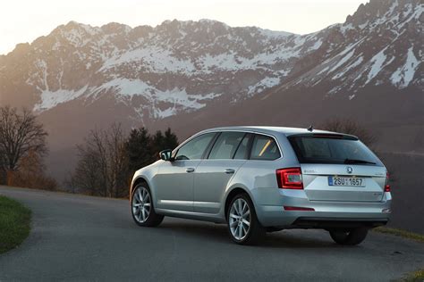 Skoda Octavia Combi 4x4 Revealed in New Images - autoevolution