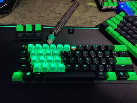 Just got my Huntsman mini in with optical red switches!!! : razer