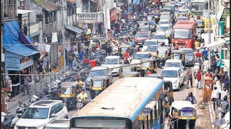 Sunday crowds jam traffic around Dagdusheth, Tambadi Jogeshwari temples ...