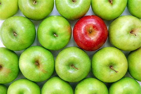 Which Apple is Better For You, Red or Green? - Living Healthy