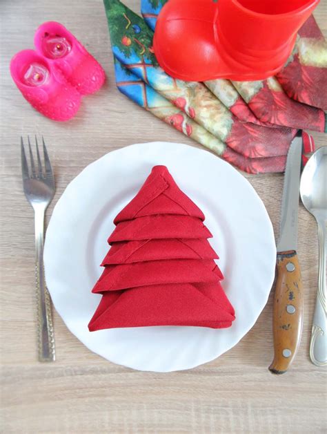 Christmas Tree Napkin Folding Two Minutes Tutorial