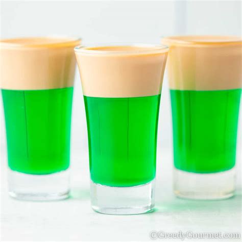 Springbokkie Shot - A South African Drink | Greedy Gourmet