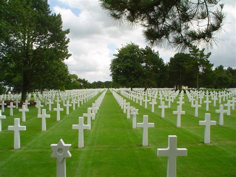 ملف:American military cemetery 2003.JPG - ويكيبيديا