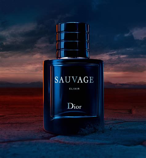 Dior Sauvage Elixir น้ำหอมกลิ่นครื่องเทศ ลาเวนเดอร์ เปลือกไม้ | DIOR