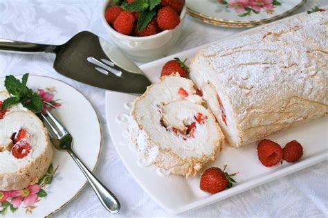 meringue roulade delia smith