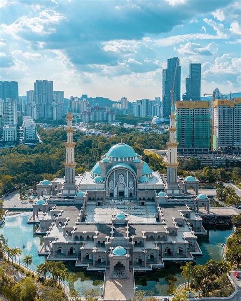 Federal Territory Mosque nhà thờ Hồi giáo ấn tượng ngay tại Kuala ...