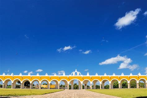 8 Reasons to Visit the Yellow City of Izamal, Mexico (2024)