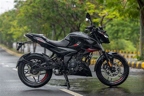 Bajaj Pulsar N160 Price, Images, Mileage & Reviews