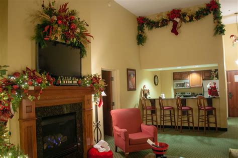 Santa Suite | The Inn at Christmas Place - Pigeon Forge, TN