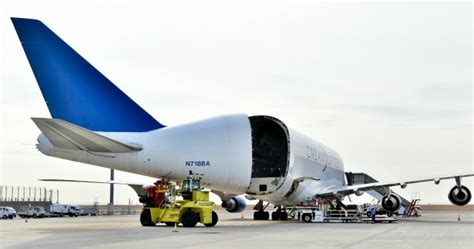 Boeing marks 1,000th 787 with first look inside a Dreamlifter | The ...