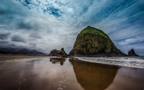 Haystack rock cannon beach oregon wallpaper. | Cannon beach oregon ...