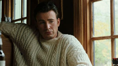 Chris Evans’ Sweater In Knives Out Is Beloved, But Daniel Craig Doesn’t ...