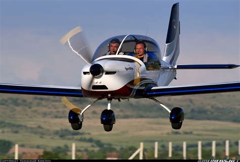 Learn to Fly Light Sport Aircraft | St. Charles Flying Service