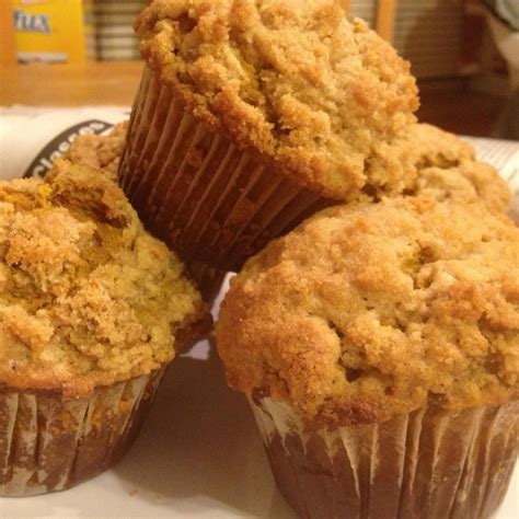 JUMBO PUMPKIN PECAN MUFFINS | Recipe | Pumpkin pecan muffins, Pumpkin ...