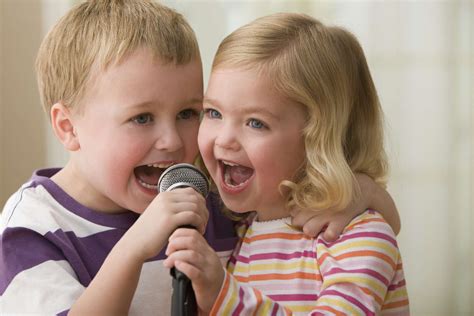 Children's German Song "Gruen sind alle meine Kleider"