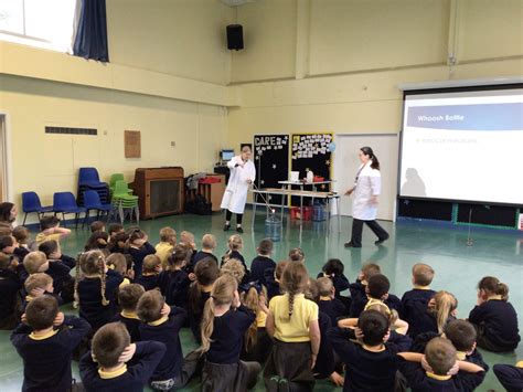 Ferndown Upper School Science Show - Ferndown First School