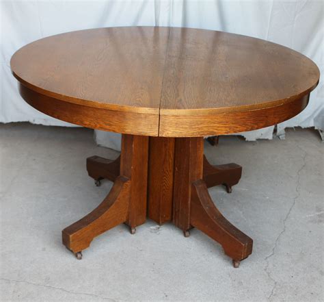 Bargain John's Antiques | Antique Mission style Round Oak Table with 4 ...