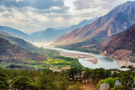 China: Environmental policies to protect the Yangtze River - Petrex ...