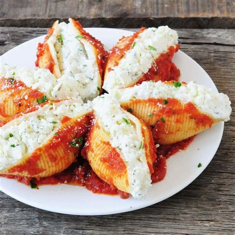 Betties Favorite Recipe: Jumbo Stuffed Shells - Back Office Betties