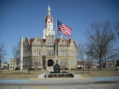 Pike County Courthouse - Pittsfield IL - Octagon Buildings on ...