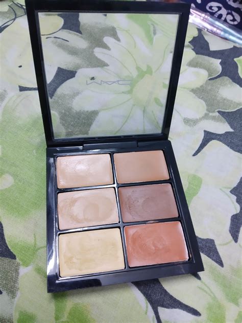 MAC CONCEALER PALETTE MEDIUM DEEP REVIEW | Dainty Angel