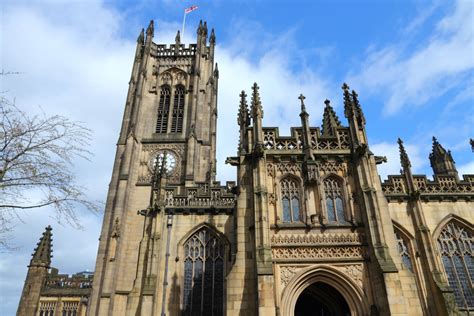 Manchester Cathedral | Dreamhouse Apartments