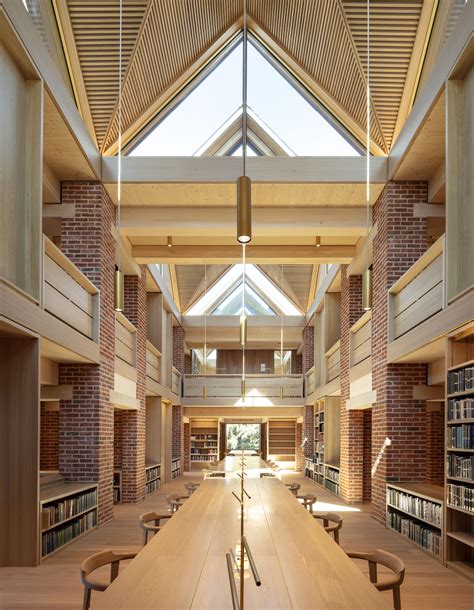 Níall McLaughlin Architects' Magdalene College Library in Cambridge ...