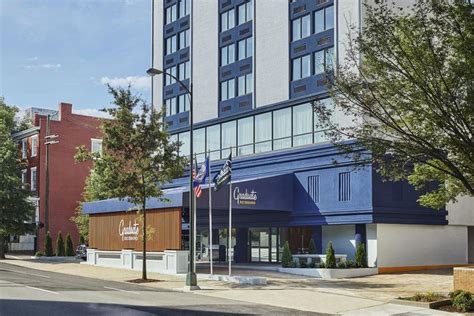 Pet Friendly Hotels in Richmond, VA - BringFido