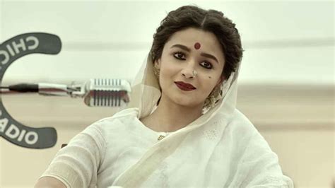 'Gangubai Kathiawadi' Movie Review: Alia Bhatt's Shining Performance ...