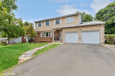 64 Lake Nanuet Dr, Nanuet, NY 10954 | LoopNet