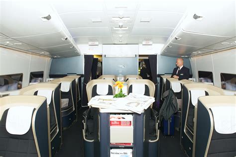 Download British Airways 777 Business Class Vs First Class Gif – BISNIS ...