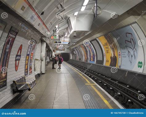 Oxford Circus Tube Station in London Editorial Stock Photo - Image of ...