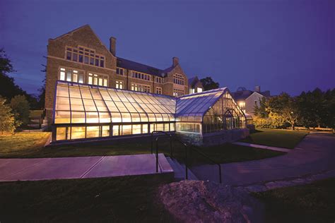 Campus & Community · Connecticut College