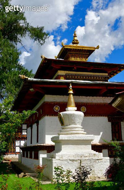 Kyichu Lhakhang temple, pagoda-style architecture, Paro, Bhutan 이미지 ...