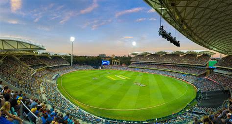 A cricket game between the Adelaide Strikers and the Sydney Six's at ...