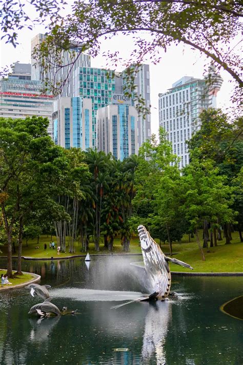 VISIT KLCC PARK, THE BEST PARK IN KUALA LUMPUR [MALAYSIA GUIDE]