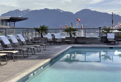 Fairmont Waterfront Hotel Review in Vancouver - EatSleepCruise.com