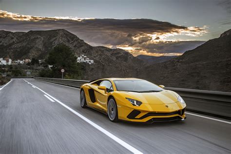 Yellow Lamborghini 4k Wallpaper,HD Cars Wallpapers,4k Wallpapers,Images ...