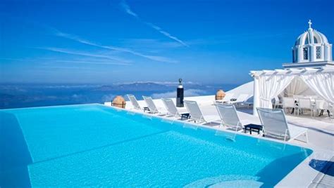 26 Best Santorini Hotels with Infinity Pools