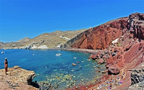 Red Beach / Santorini / Greece // World Beach Guide